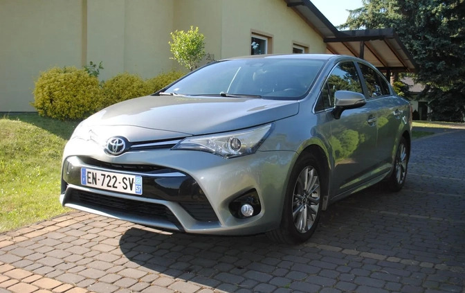 Toyota Avensis cena 68900 przebieg: 55000, rok produkcji 2017 z Czerwieńsk małe 326